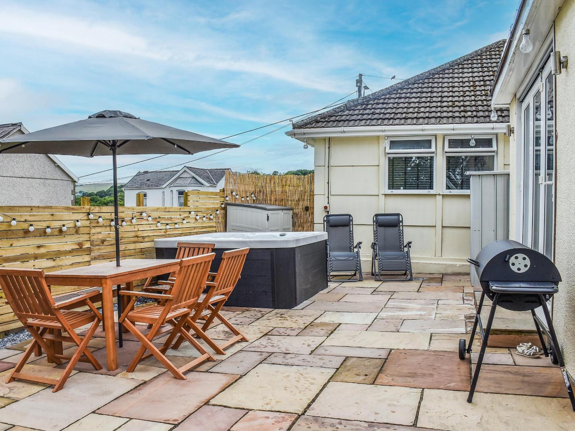 Highfield Bungalow Brynamman Luaran gambar